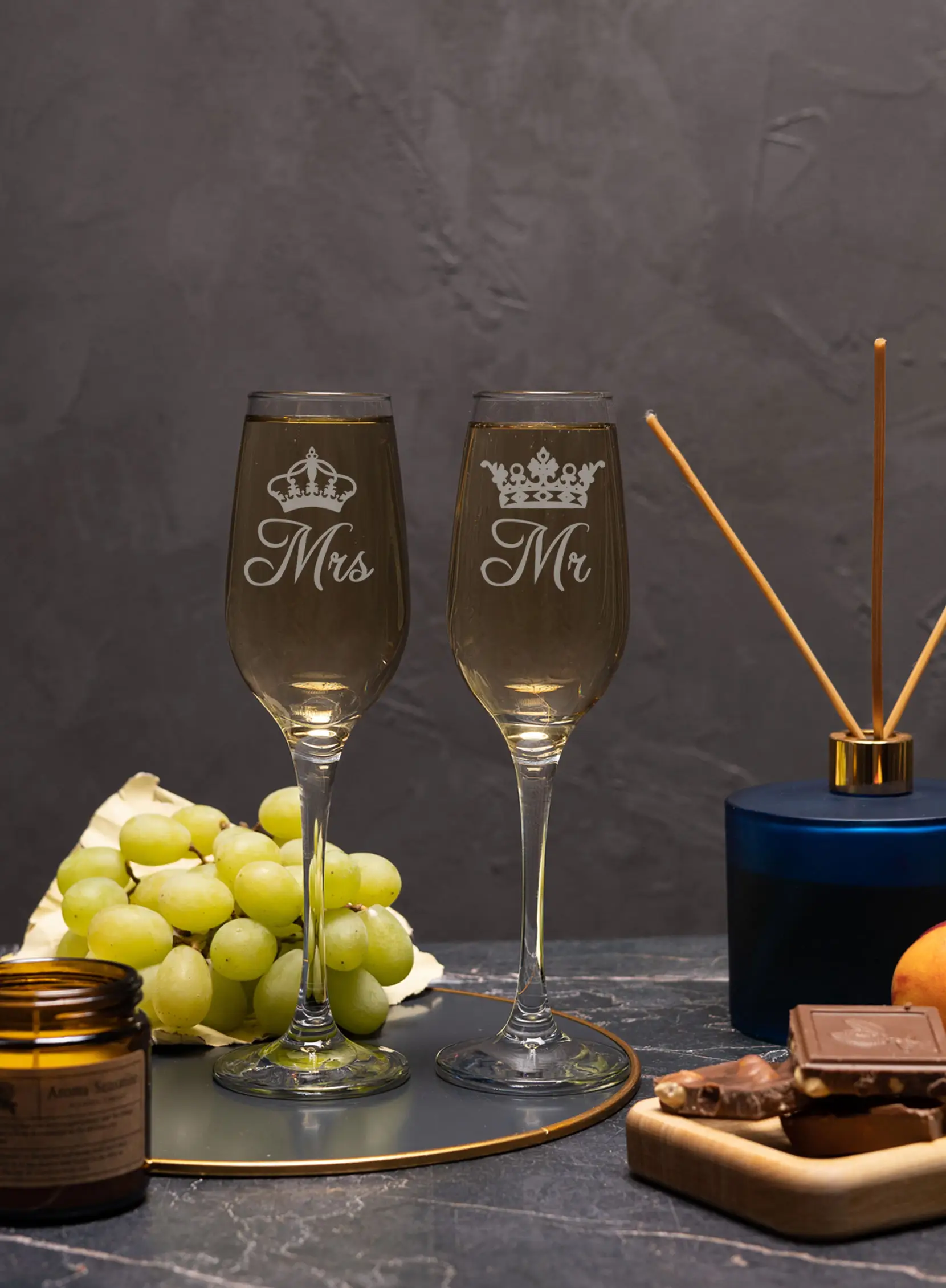 Свадебные под шампанское с гравировкой Mr Mrs короны 6 Свадебные под шампанское с гравировкой Mr Mrs короны — изображение 6