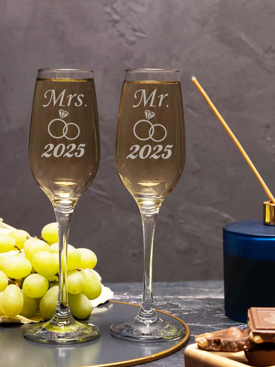 Свадебные бокалы под шампанское с гравировкой Mr Mrs 2025 — изображение 4