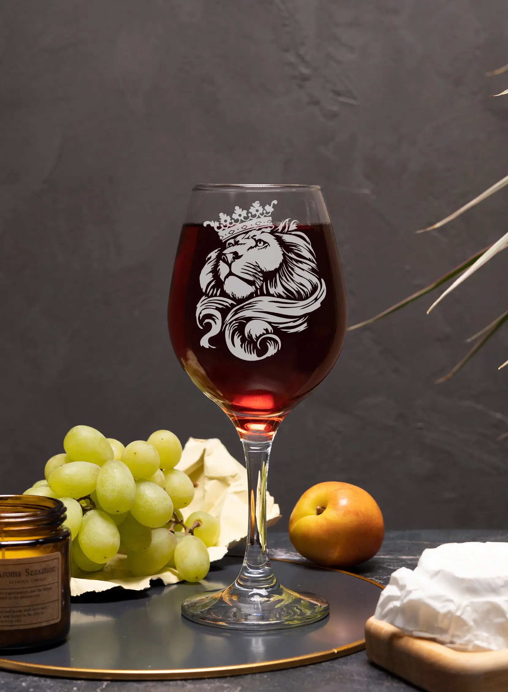 Бокал с надписью под вино в подарок Лев